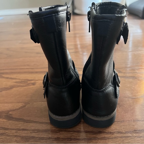 Girls size: 3T Unicorn Jacket, Dress and Boot Style Bundle (3 pieces) - Picture 13 of 15